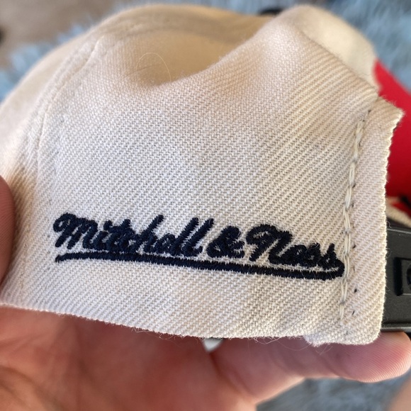 Mitchell & Ness Chicago Bulls Flat Brim Snapback Adjustable Embroidered - Picture 5 of 8